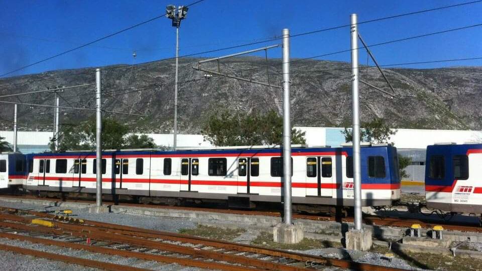 Algunas estaciones del Metro están descuidadas e inseguras.