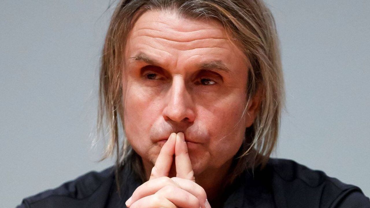 El cantante español convocó a una conferencia de prensa virtual para hablar de las supuestas acusaciones en su contra