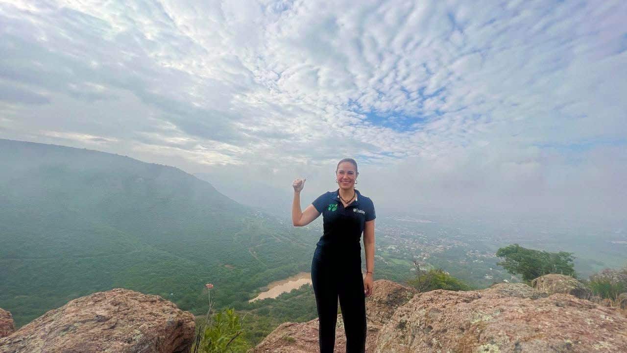 Ale Gutiérrez, alcaldesa de León, durante su visita a Colombia, donde fue reconocida por el Senado de ese país por su modelo de gobierno centrado en las personas.