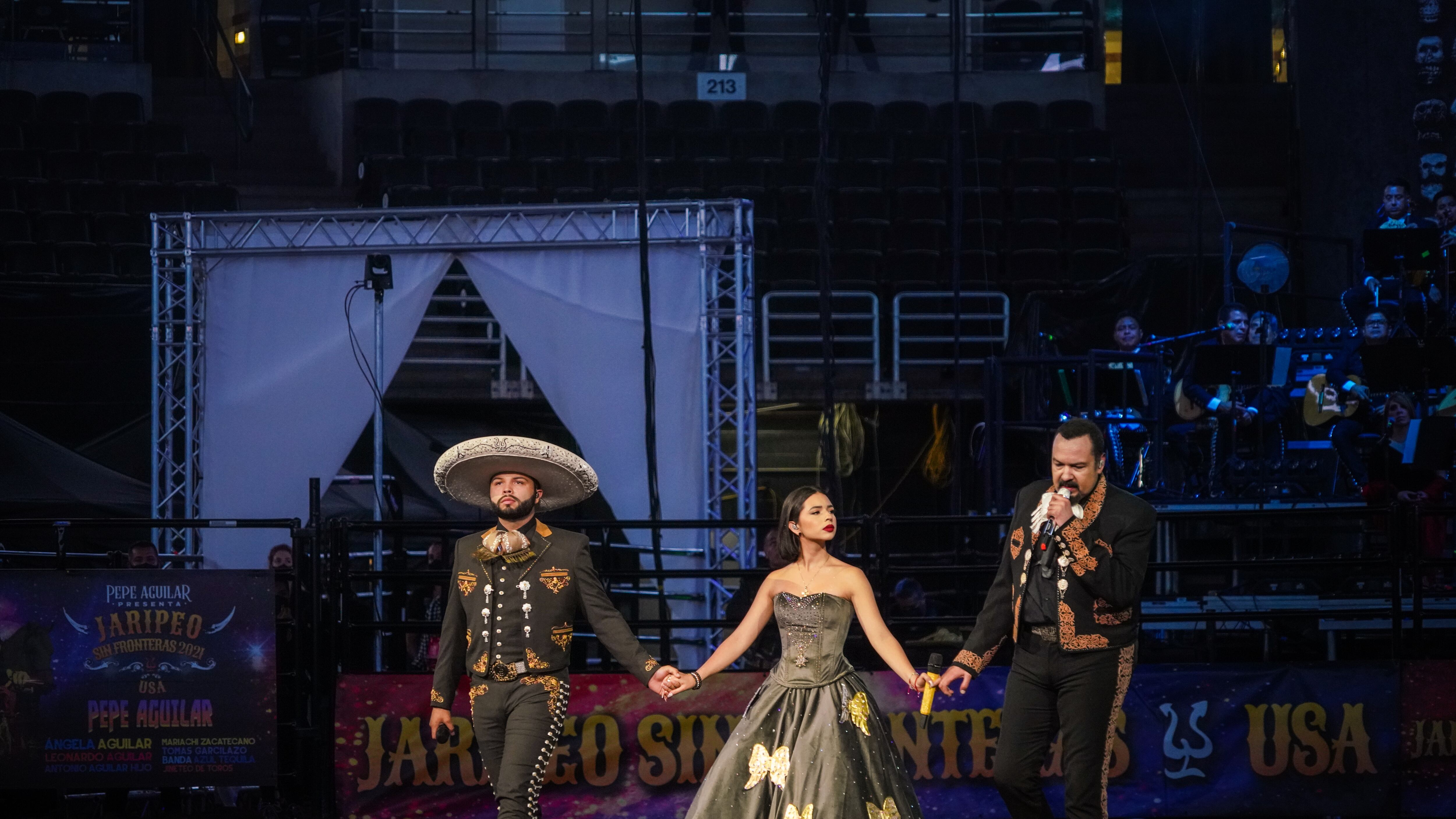 Jaripeo Sin Fronteras.