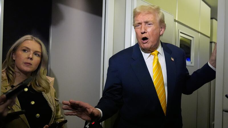 “Silencio, cerdita”: Trump estalla contra reportera que lo cuestionó por archivos de Epstein