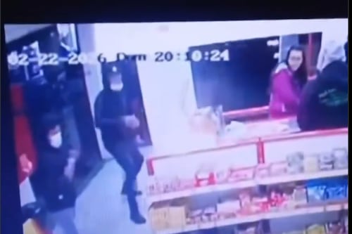 Menor de 2 años con graves quemaduras tras ataque con bomba molotov en tienda en Valle de Chalco
