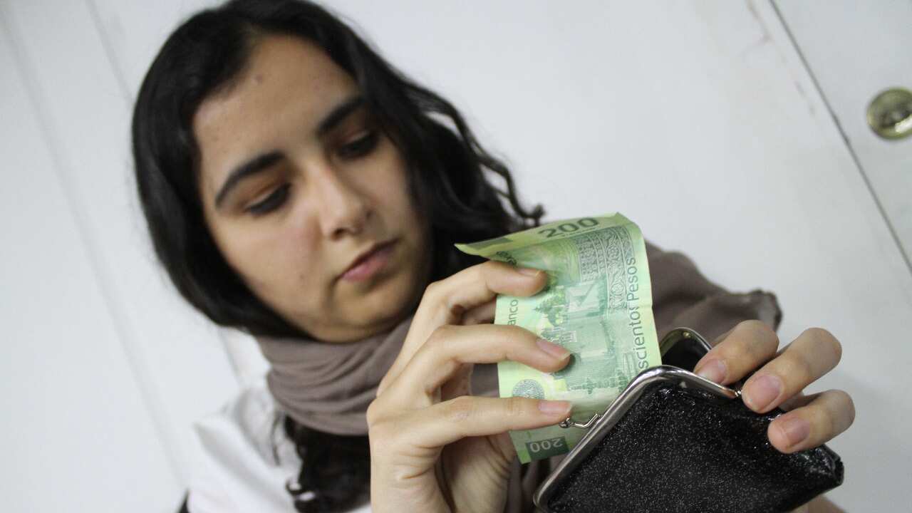 Las plazas que ofrecen entre uno y un máximo de dos salarios mínimos mensuales aumentaron más de 1.8 millones.