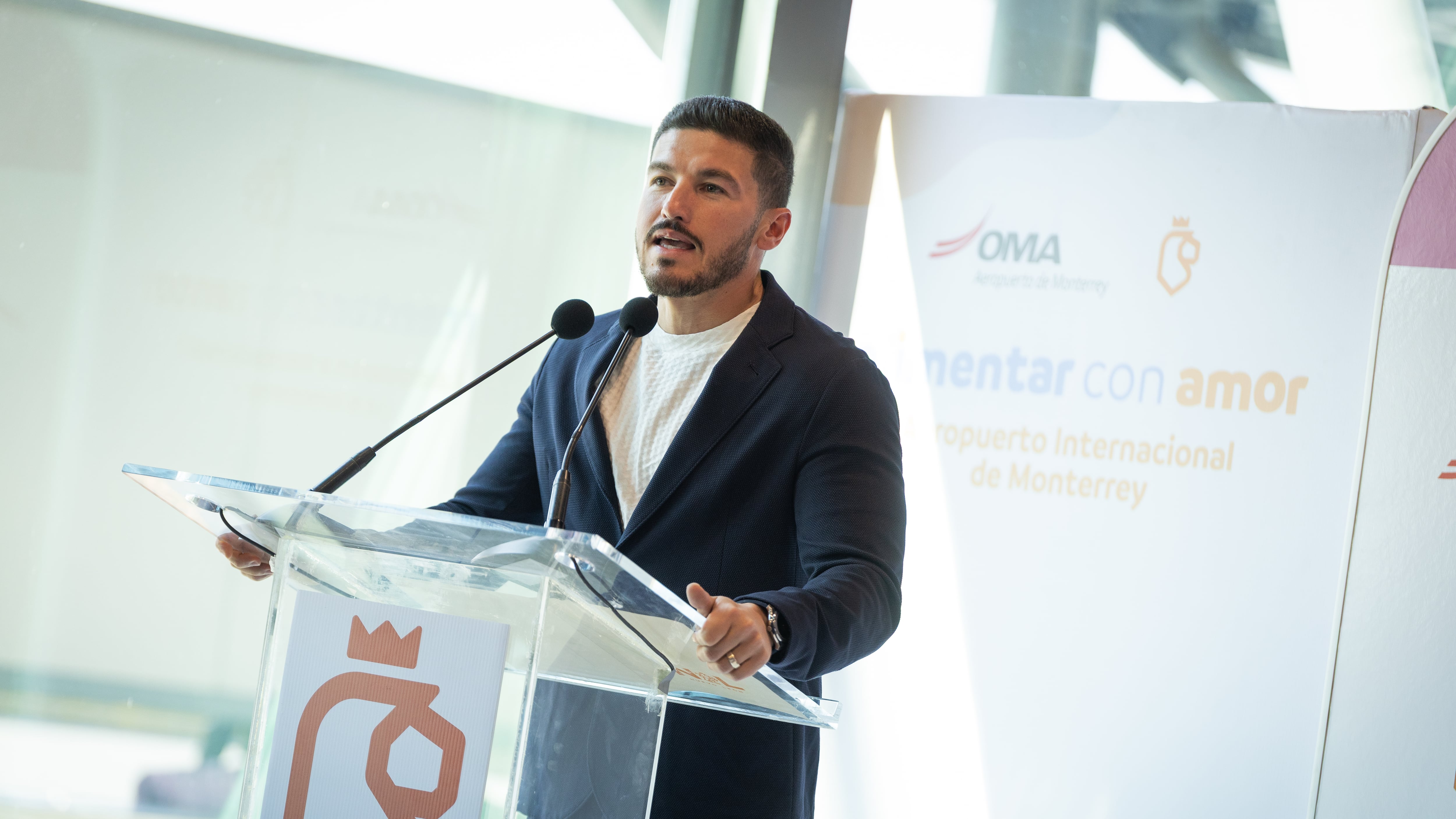 García indicó que la ciudadanía exige acuerdos y no confrontaciones políticas.