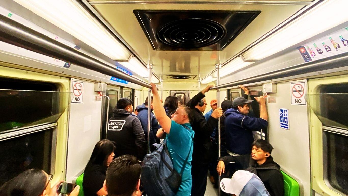 Línea 3 del Metro CDMX con problemas en el servicio