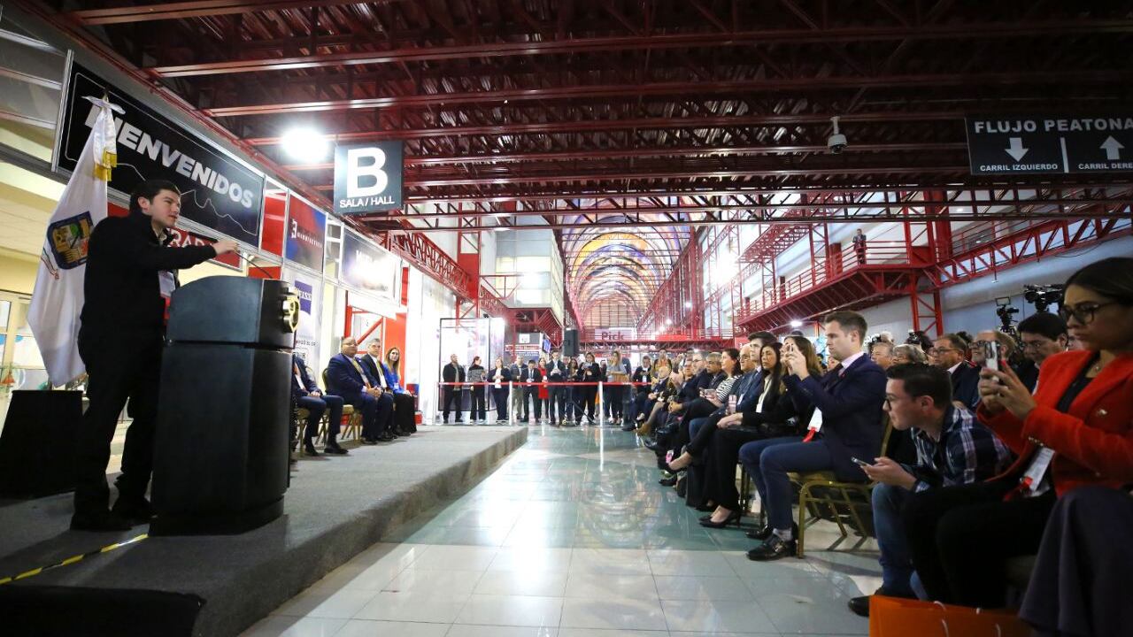 El mandatario estatal permanecerá hasta el sábado en territorio estadunidense.