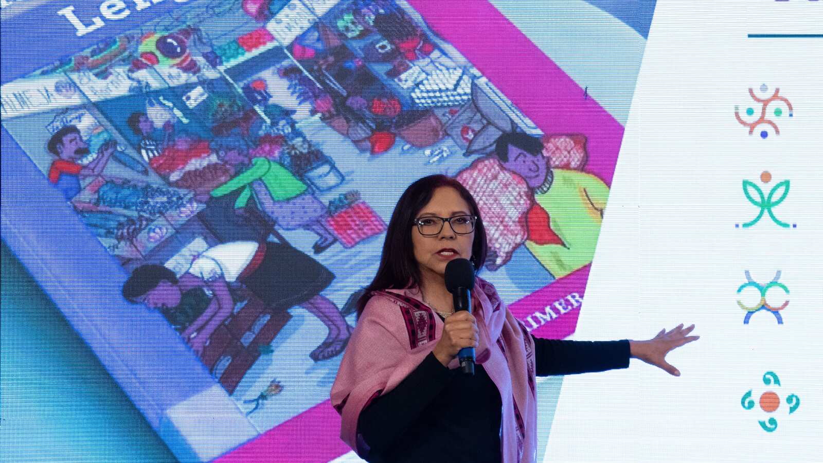 Secretaria de Educación explica los nuevos Libros de Texto Gratuito