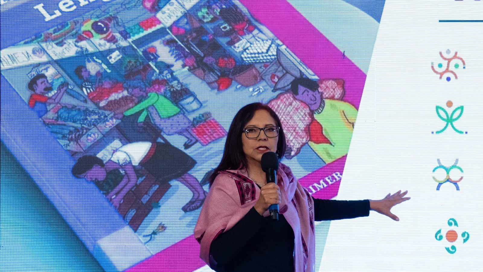 Secretaria de Educación explica los nuevos Libros de Texto Gratuito