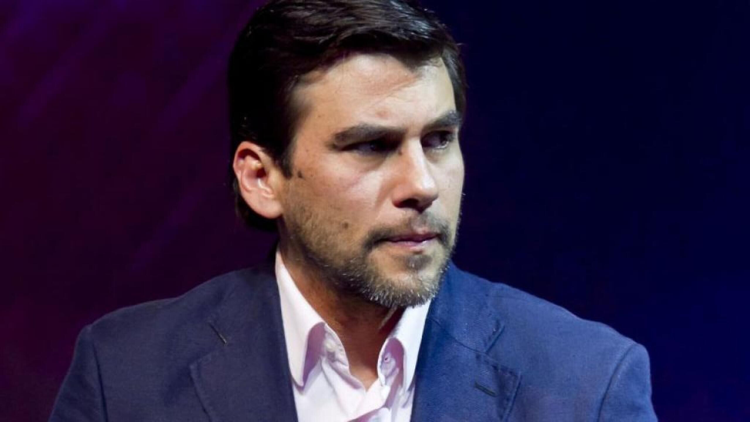 Apoya a su esposa en su denuncia contra Chito Villegas