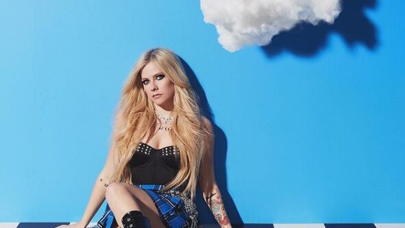 La inigualable Avril Lavigne está de regreso al anunciar finalmente la fecha del lanzamiento de nuevo material.