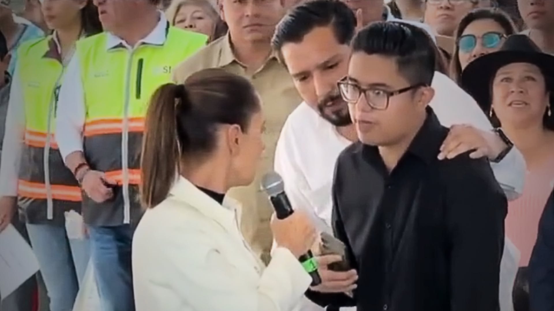 Juan Leonardo Pérez aseguró que autoridades de Hidalgo ocultaron la carpeta de investigación por el presunto abuso de su hijo