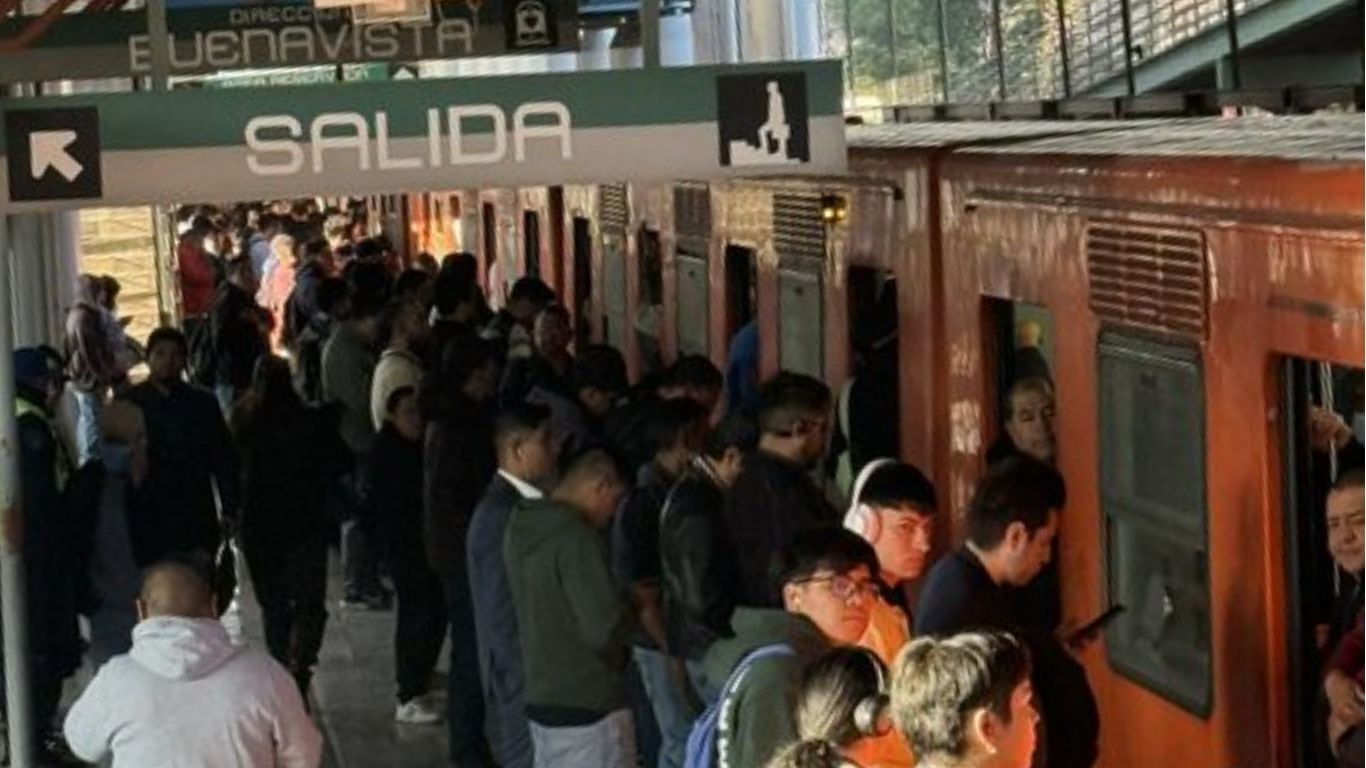 Marcha lenta en el Metro de la CDMX