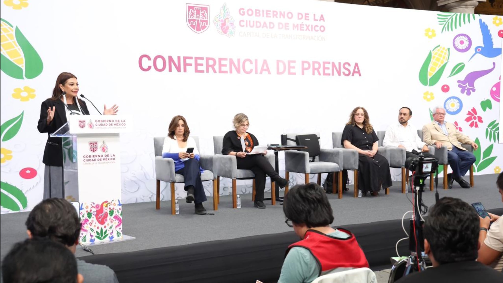 Jefa de Gobierno, Clara Brugada, en el Ayuntamiento