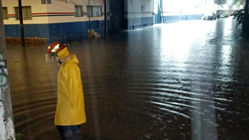 De nuevo la colonia San Carlos resultó afectada por los anegamientos.