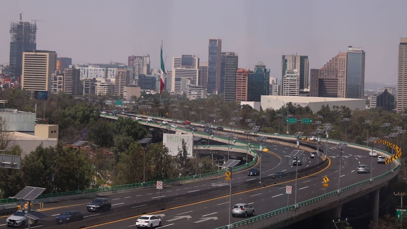 ¿Funciona el Hoy No Circula? 55% de mexicanos exige soluciones reales ante contingencia ambiental