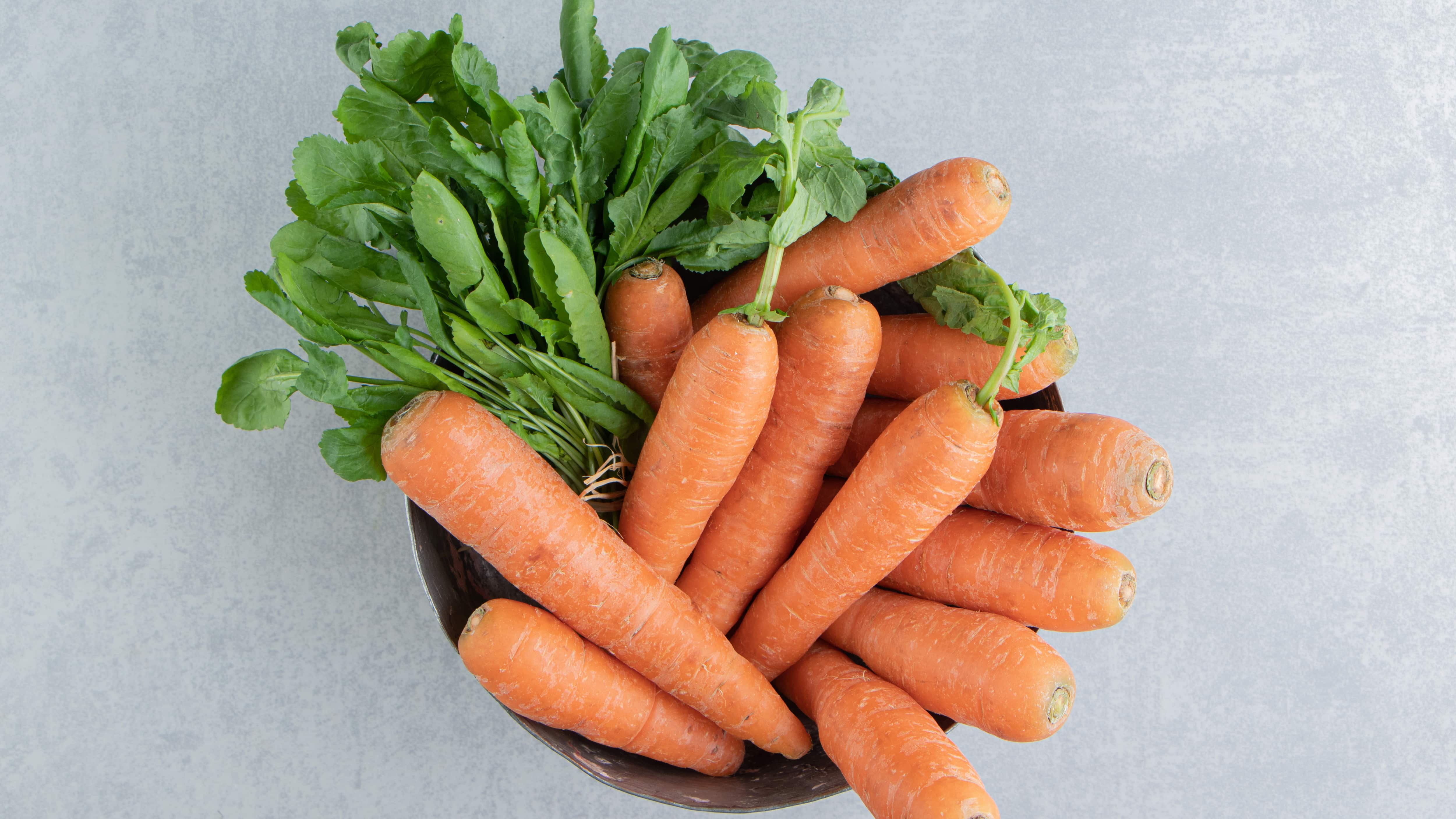 Dos de las propiedades más conocidas de la zanahoria son el fortalecimiento de la piel y la mejora de la salud ocular. No obstante, ofrece más beneficios para la salud. Foto: Freepik.