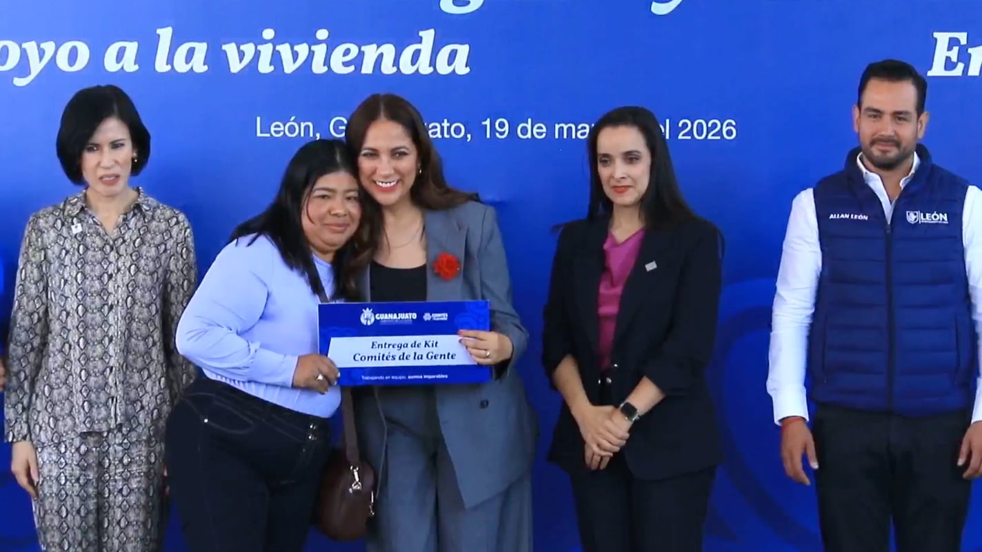 La gobernadora del estado de Guanajuato encabezó la entrega de apoyos a la vivienda en León, Guanajuato.