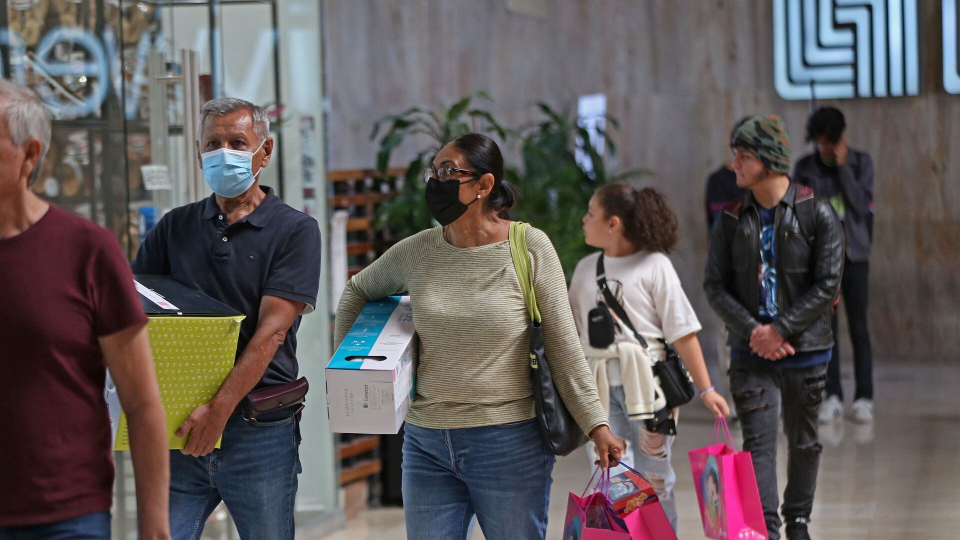 Arma un presupuesto, prioriza gastos, no abuses de la tarjeta de crédito y usa tu aguinaldo de forma inteligente, recomiendan los especialistas