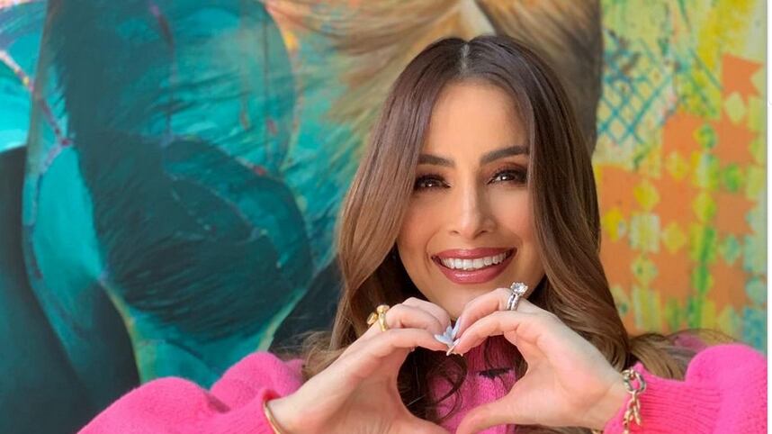 ¿Por qué el embarazo de Cynthia Rodríguez es considerado de alto riesgo?