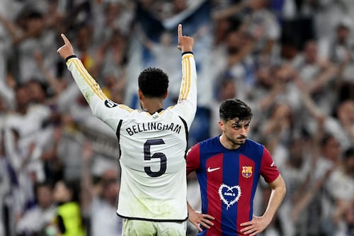 Real Madrid se lleva el Clásico y prácticamente asegura la Liga española