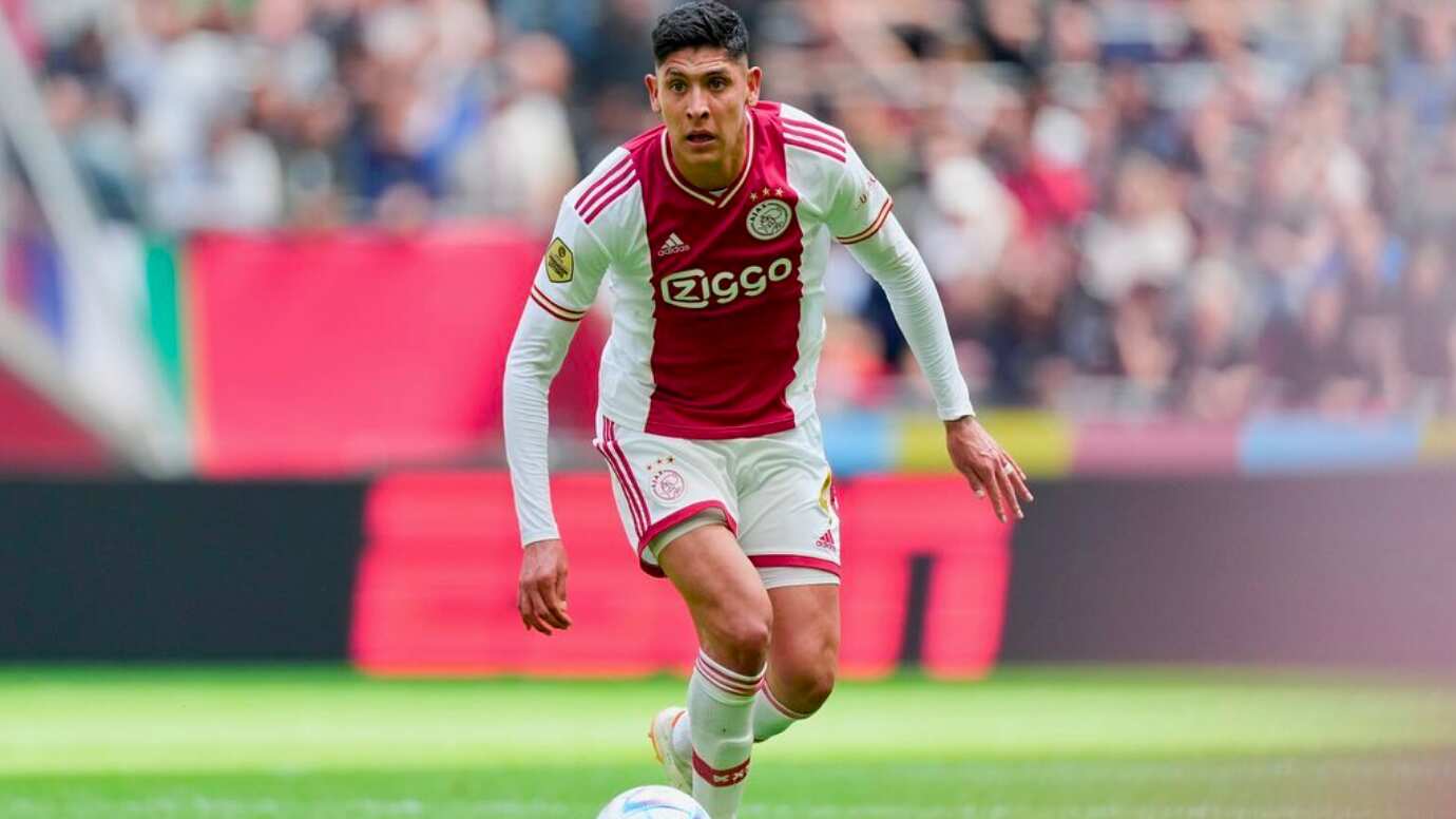 Edson Álvarez podría abandonar al Ajax al final de temporada.