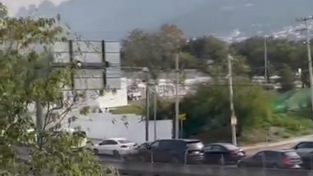 Las autoridades fueron alertadas sobre detonaciones dentro del panteón.