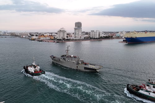 EE.UU. sorprende al autorizar envío de petróleo a Cuba luego de amenazas de aranceles