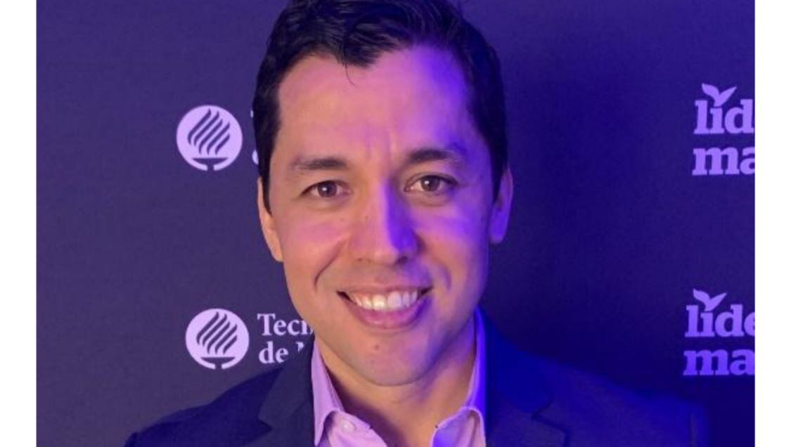 Tras entregar su nombramiento a Ortegón Williamson, el mandatario estatal lo instruyó a dar el 100% en el desempeño de sus nuevas atribuciones.