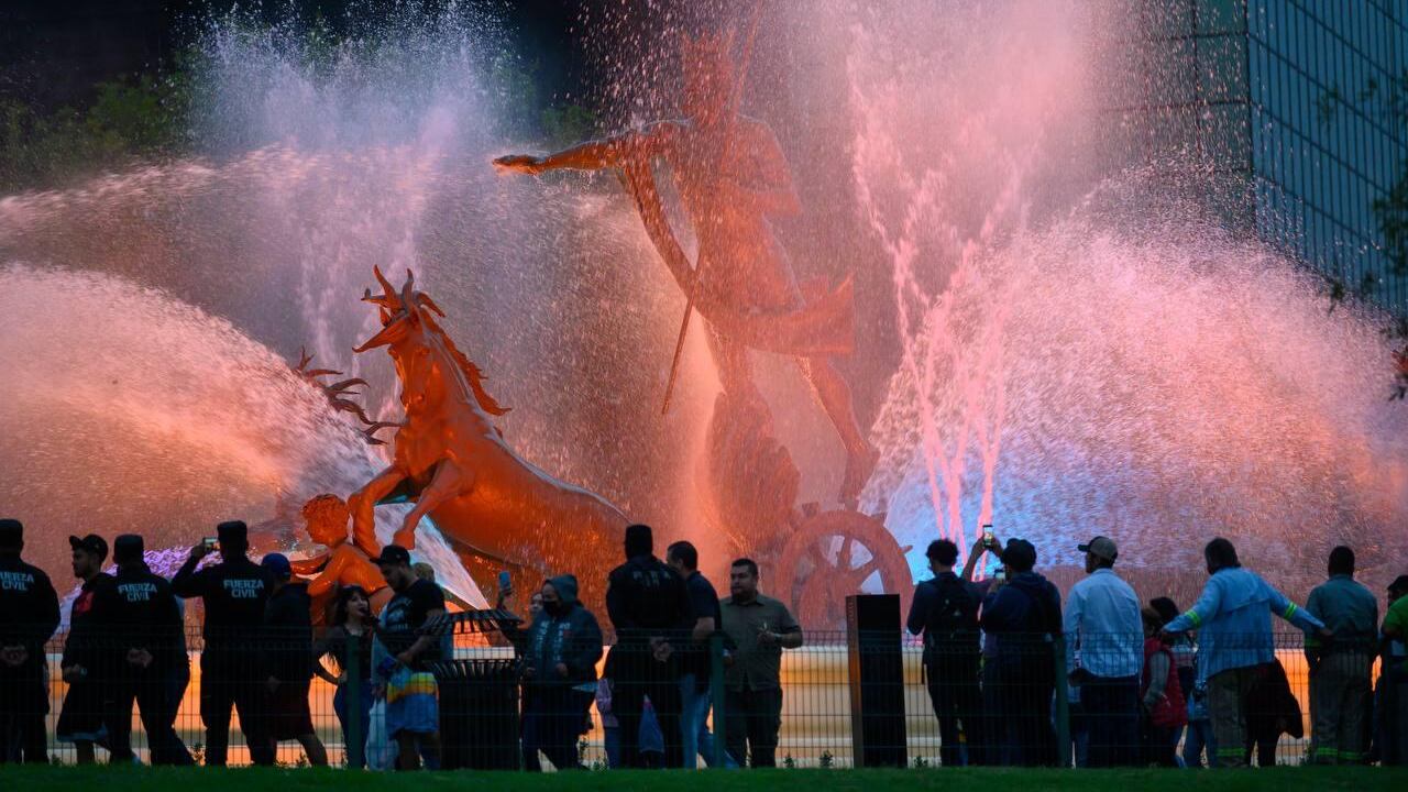 La remodelación incluyó un nuevo diseño de iluminación, limpieza y mantenimiento de esculturas, mantenimiento de vasos de concreto de la fuente y un nuevo sistema hidráulico.