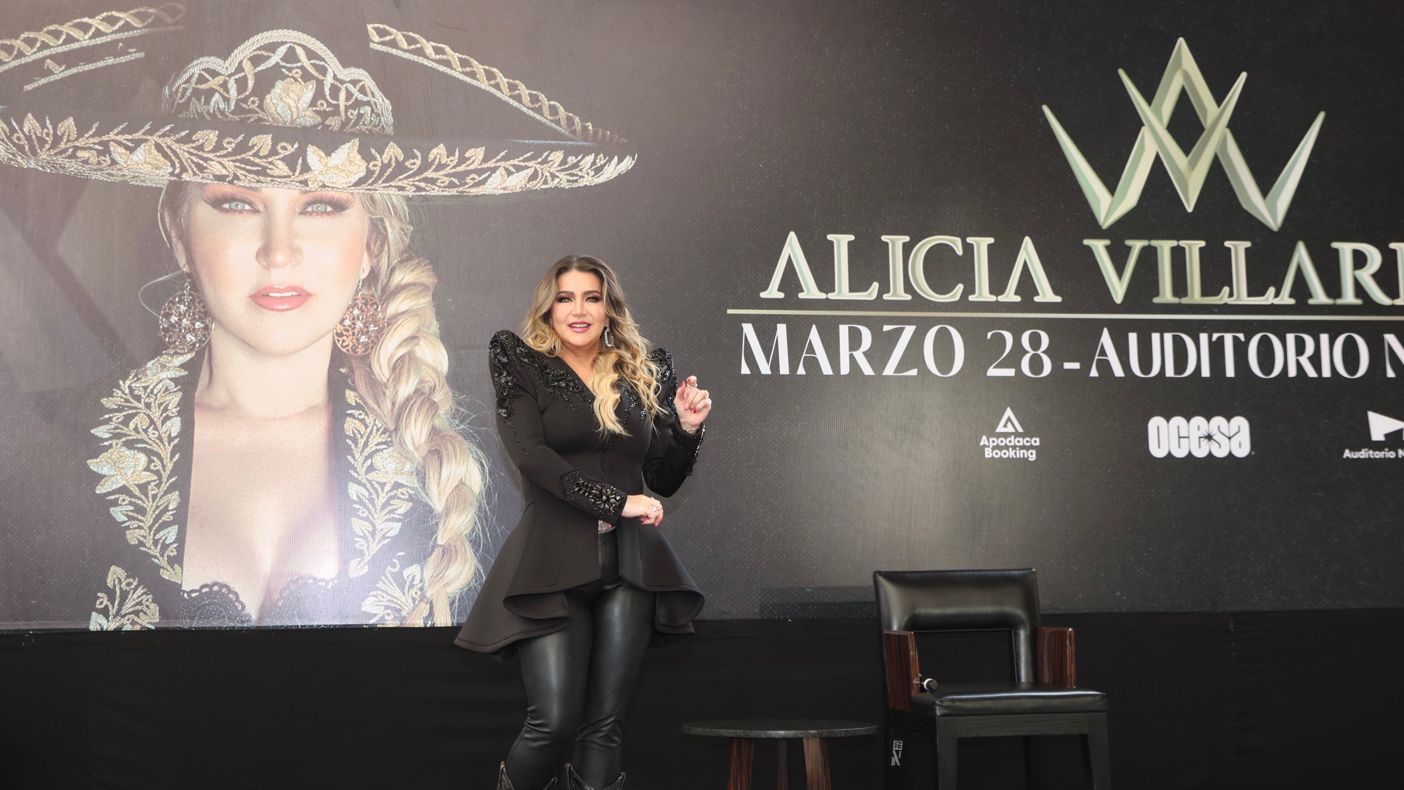 La relación entre Alicia Villarreal y Cruz Martínez también ha sido laboral