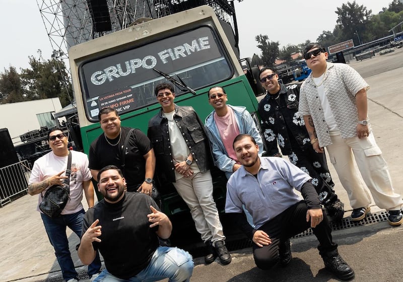 La agrupación da un regalo a sus fans