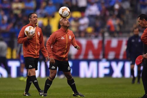 Bajo el marco: ‘Malas enseñanzas’