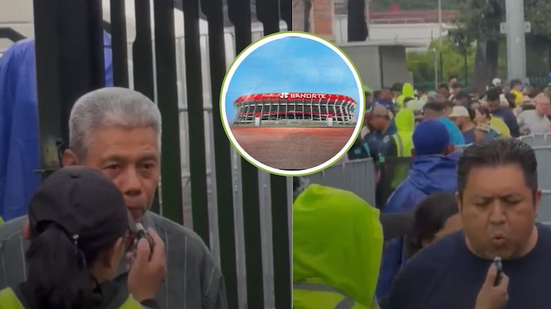 Sorprenden con alcoholimetro a aficionados a pie en el Azteca durante el Pumas vs. América