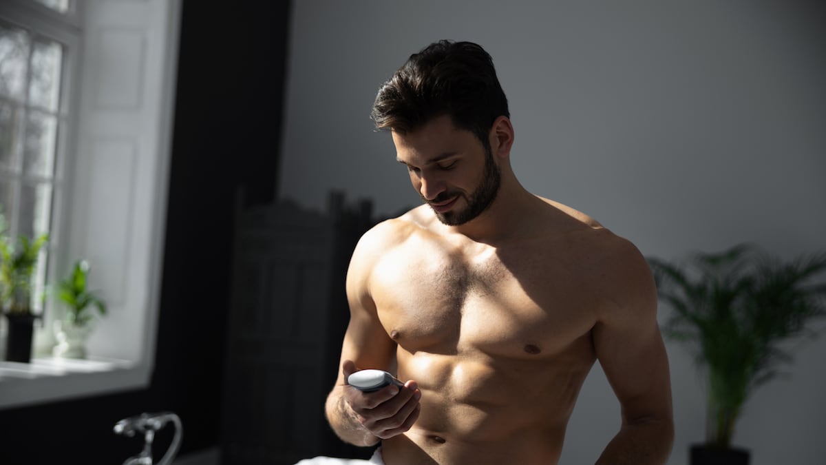 El irresistible atractivo de un hombre que huele bien