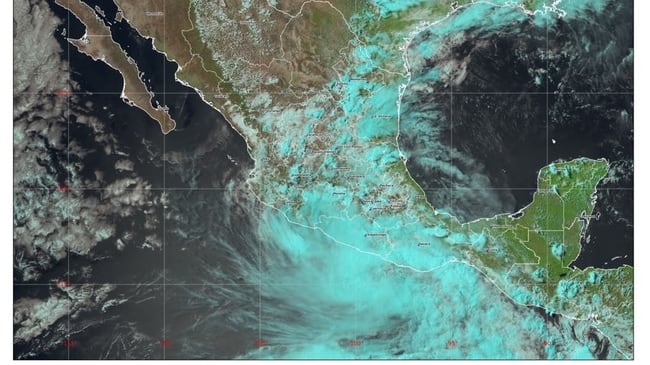 Tormenta tropical “Cristina” en el océano Pacífico