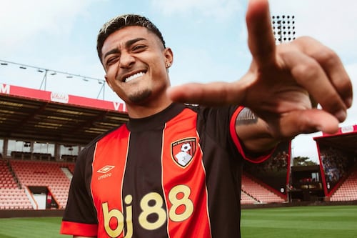 Julián Araujo entra en el radar de un club histórico en Europa en el mercado de invierno