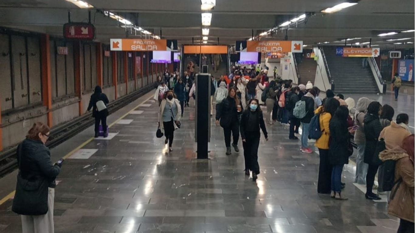 Caos en el Metro de la Ciudad de México