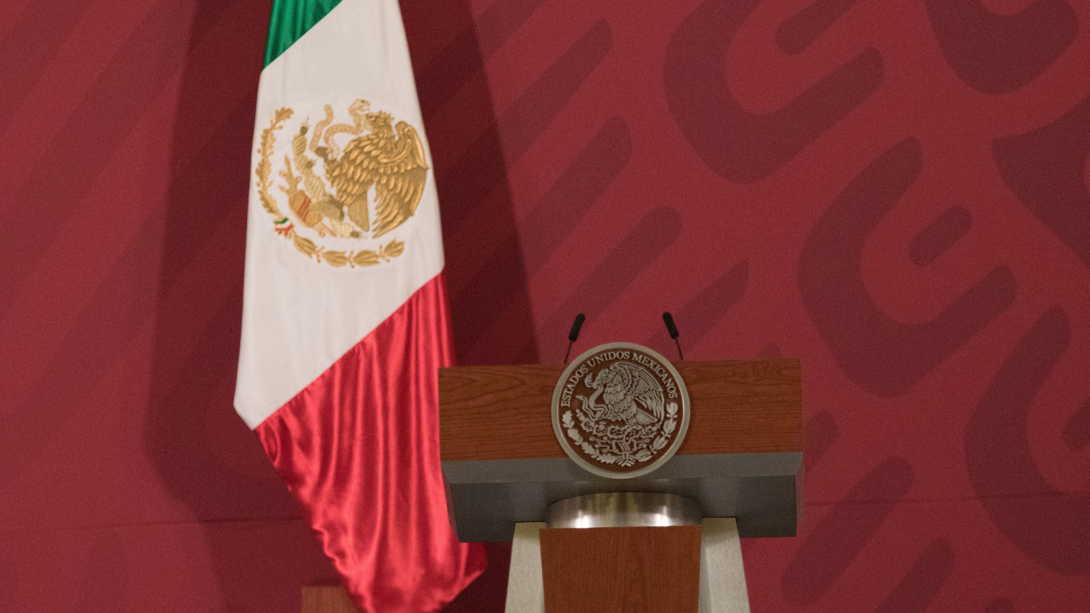 CIUDAD DE MÉXICO, 04MAYO2020.- Andrés Manuel López Obrador, Presidente de México, encabezó la conferencia matutina en Palacio Nacional. Lo acompañaron Jorge Alcocer Varela, secretario de Salud; Luis Cresencio Sandoval, titular de la Sedena; José Rafael Ojeda Durán, secretario de Marina; Hugo López-Gatell, subsecretario de Salud; Luisa María Alcalde Luján, secretaria del Trabajo.
FOTO: MOISÉS PABLO/CUARTOSCURO.COM