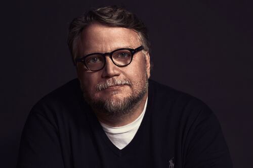 Guillermo del Toro, un cineasta dispuesto a retratar la crudeza humana en “Nightmare Alley”