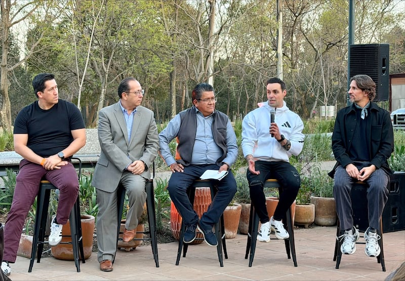 Las carreras han dejado de ser únicamente una práctica deportiva individual para convertirse en un estilo de vida que integra bienestar, disciplina, comunidad y experiencias compartidas. Foto: Freepik.