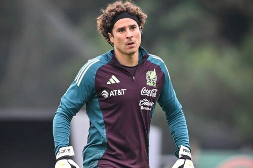¿Culpa de Ochoa? Corren al DT de su nuevo equipo en Chipre tras desastrosos partidos
