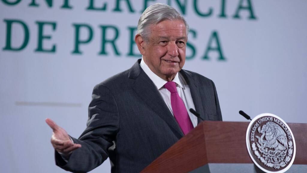 AMLO: Tribunal sanciona por difundir propaganda en informe