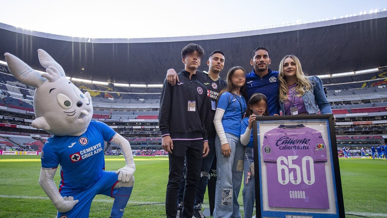 José de Jesús Corona junto a su familia I Mexsport