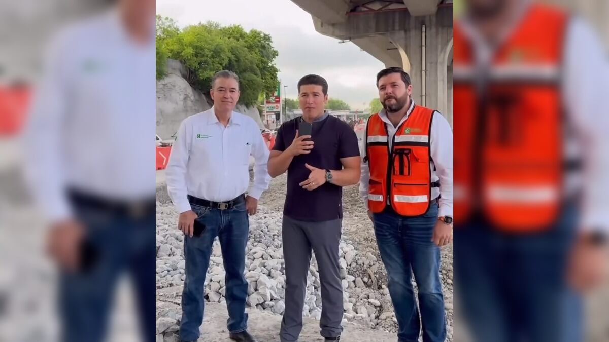 García, acompañado de funcionarios estatales, acudieron a la reapertura del viaducto.