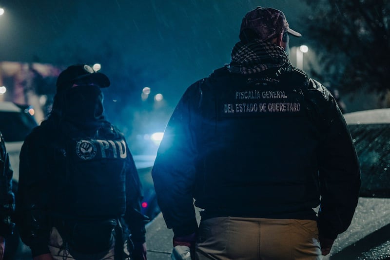 Sinergia por Querétaro despliega cateos simultáneos y logra cinco detenciones