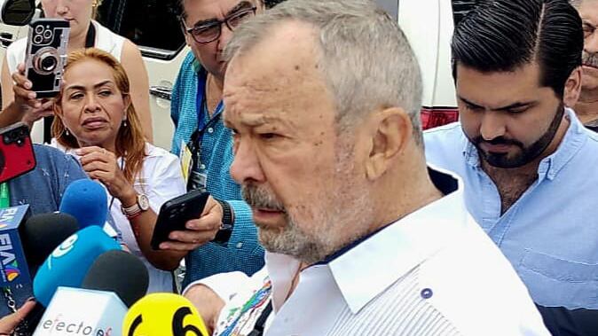 MC señala que Fernández cometió un delito al anunciar encuestas antes de tiempo.