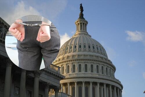 Policía del Capitolio detiene a hombre con antorcha y pistola de bengalas