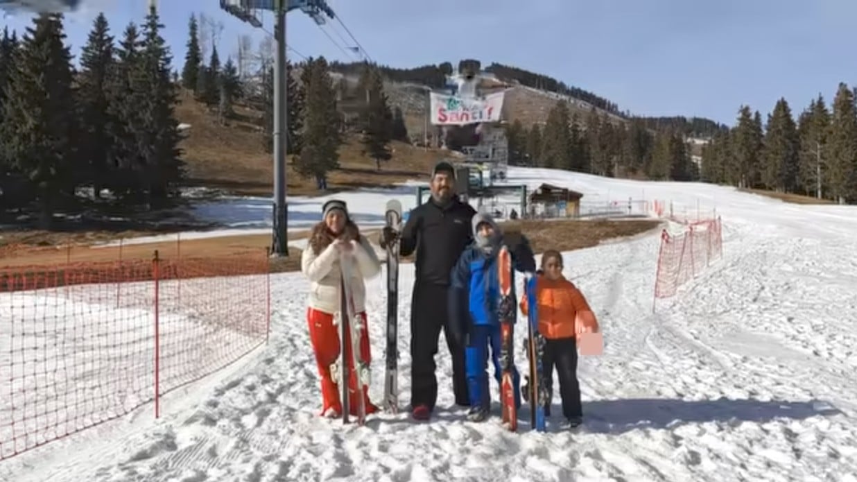 La familia celebraba el cumpleaños de Santiago en Nuevo México.