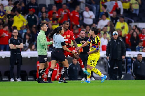 Turco Mohamed revienta a Karen Díaz por abrazar a Zendejas en bronca con Helinho: “Nos hizo enojar”