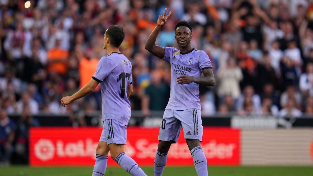 Vinicius Jr. se encaró con el árbitro y con la afición del Valencia